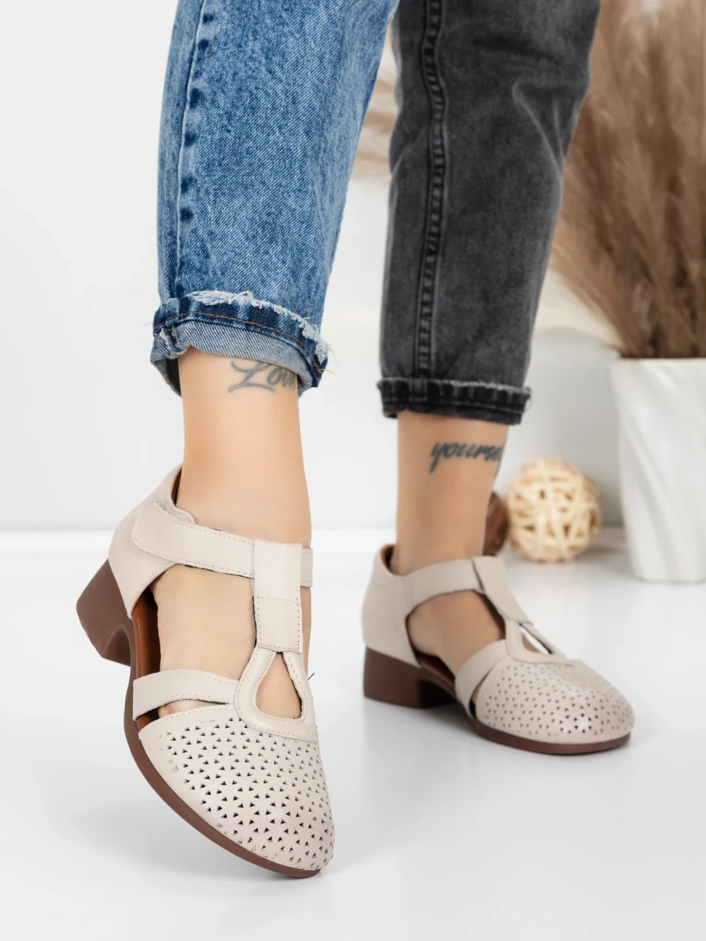 Sandale Dama cu Talpa Joasa 1171 Crem | Formatione 1 Sandale Dama cu Talpa Joasa 1171 Crem | Formatione