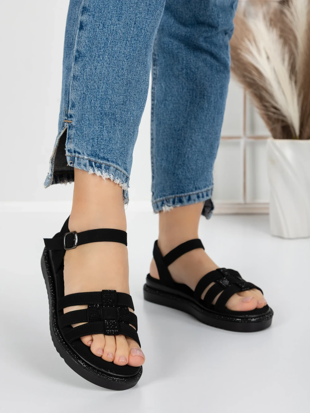 Sandale Dama cu Talpa Joasa 5GZ9 Negru | Mei 1 Sandale Dama cu Talpa Joasa 5GZ9 Negru | Mei