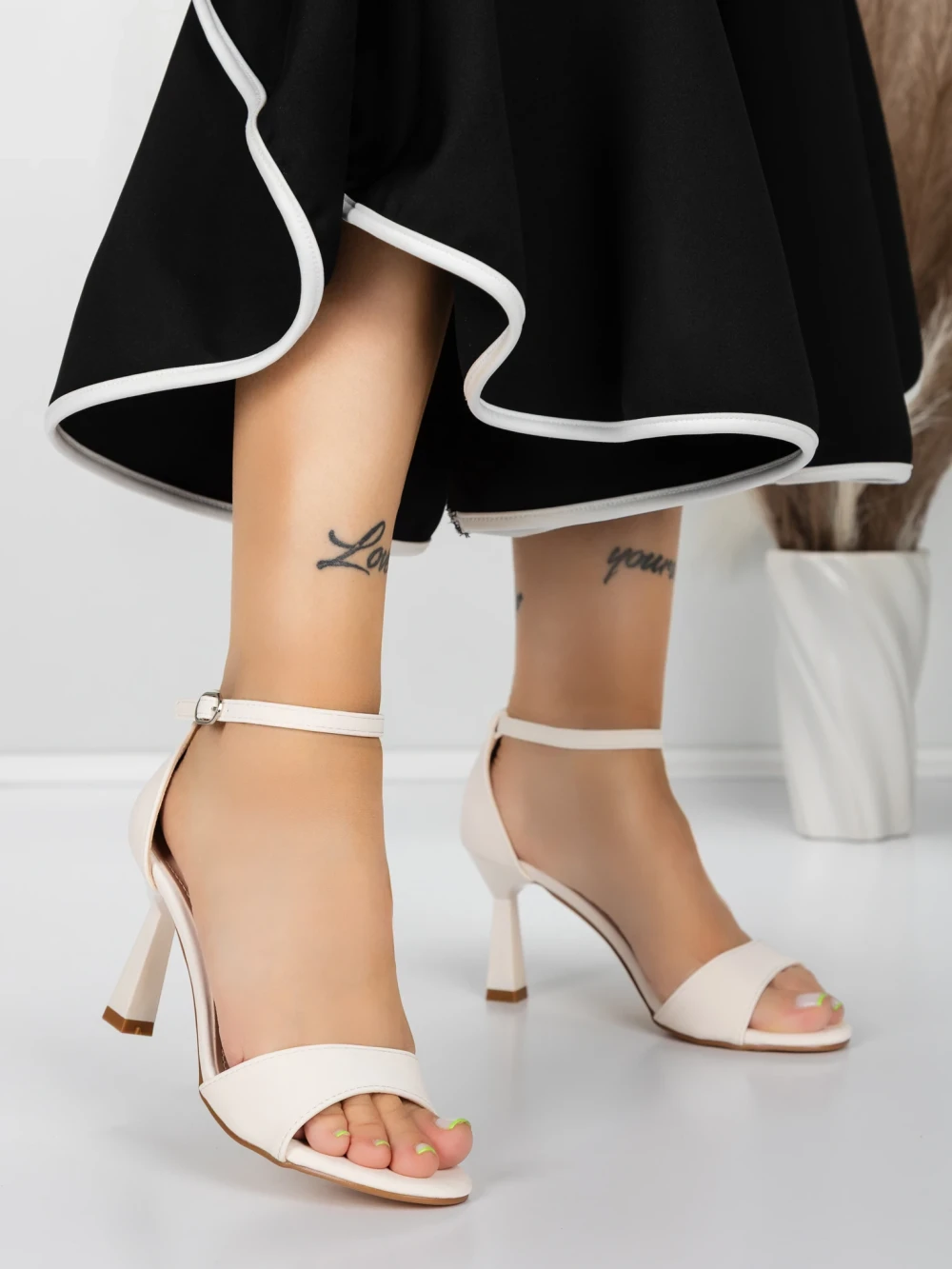 Sandale Dama cu Toc Subtire 5XKK13 Bej | Mei 1 Sandale Dama cu Toc Subtire 5XKK13 Bej | Mei