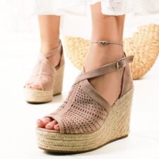 Sandale bej cu platforma Jasmine 130 6036