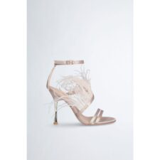 Sandale cu aplicatii cu pene