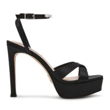 Sandale cu aplicatii din strasuri si toc