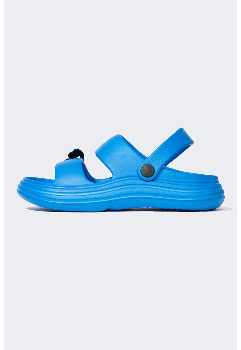 Sandale cu aplicatii grafice 1 Sandale cu aplicatii grafice