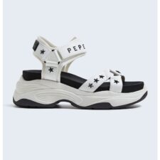 Sandale cu aspect masiv si aplicatii cu stele