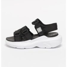 Sandale cu aspect masiv si segment cu inchidere velcro