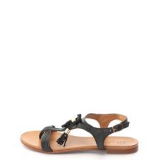 Sandale cu bareta in forma de T - de piele