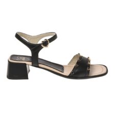 Sandale cu bareta pe glezna si aplicatii cu inimi