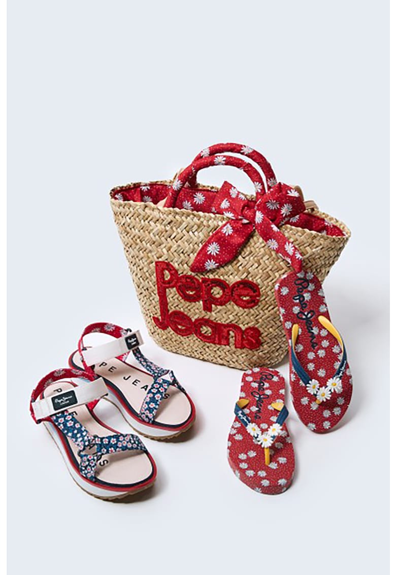 Sandale cu detalii in forma de floare 1 Sandale cu detalii in forma de floare