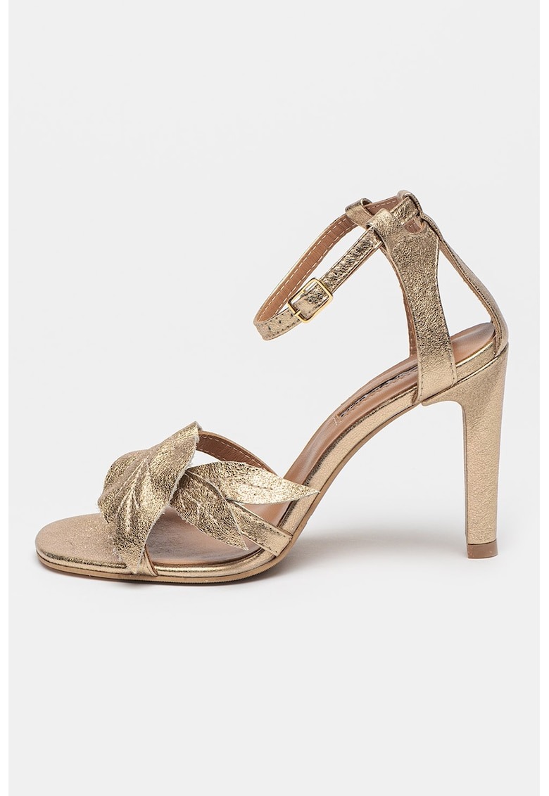 Sandale cu frunza decorativa si toc clasic 1 Sandale cu frunza decorativa si toc clasic