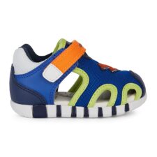 Sandale cu inchidere velcro si decupaje