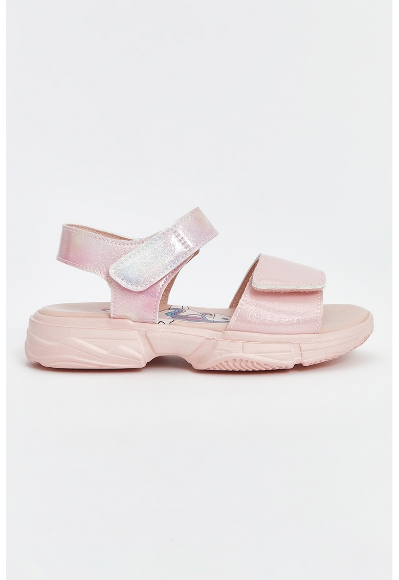 Sandale cu inchidere velcro si garnituri stralucitoare 1 Sandale cu inchidere velcro si garnituri stralucitoare