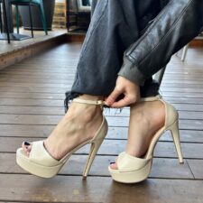 Sandale cu toc Berta Bej