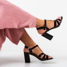 Sandale cu toc Travis Negre