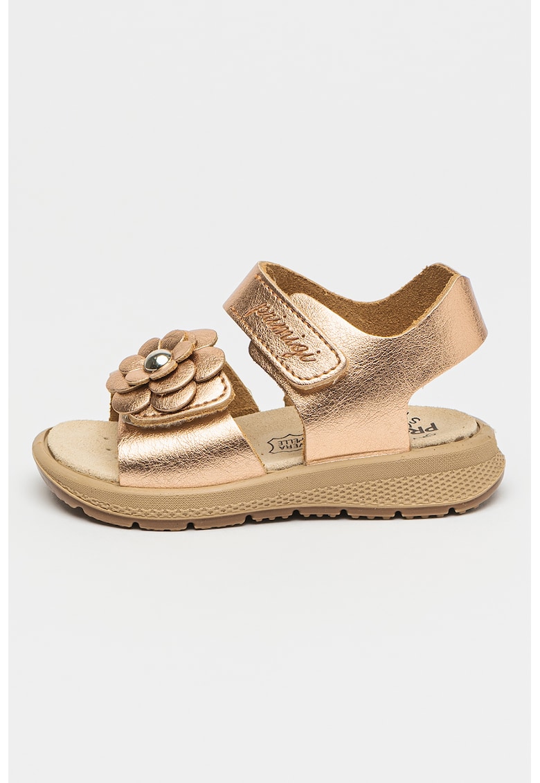 Sandale cu velcro si aplicatie floare 1 Sandale cu velcro si aplicatie floare