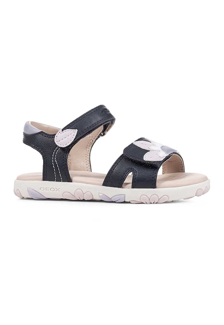 Sandale cu velcro si aplicatie florala 1 Sandale cu velcro si aplicatie florala