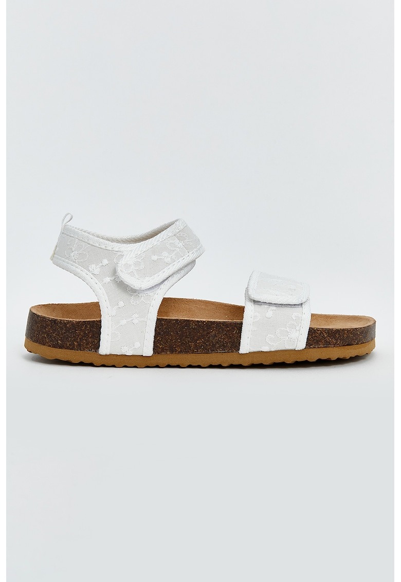 Sandale cu velcro si detalii brodate 1 Sandale cu velcro si detalii brodate