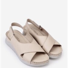 Sandale dama bej deschis din piele cu inchidere scai