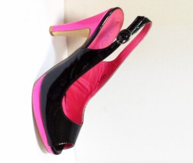 Sandale dama negre cu insertii de roz