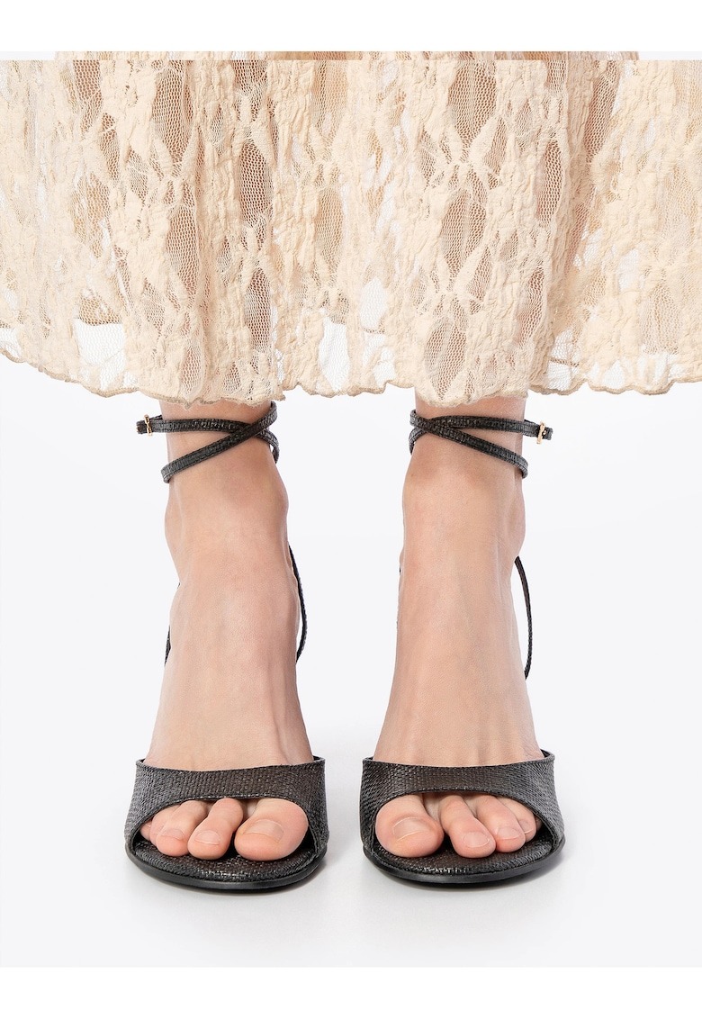 Sandale dama negre - piele ecologica - cu barete delicate si talpa usoara 1 Sandale dama negre - piele ecologica - cu barete delicate si talpa usoara
