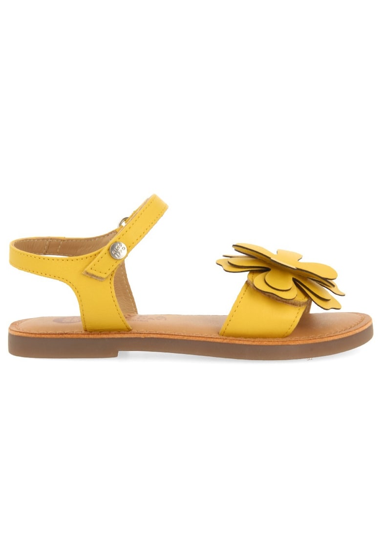 Sandale de piele cu aplicatii florale CRES 28319 1 Sandale de piele cu aplicatii florale CRES 28319