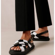 Sandale de piele cu model impletit