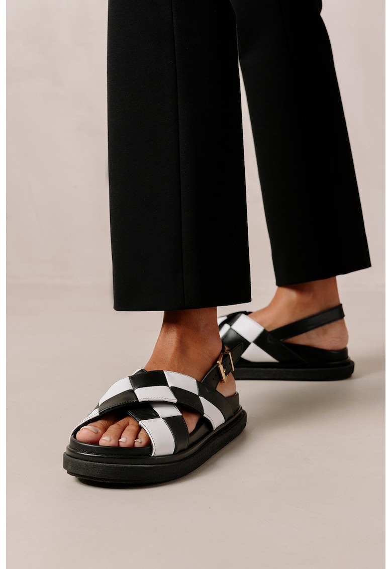 Sandale de piele cu model impletit 1 Sandale de piele cu model impletit