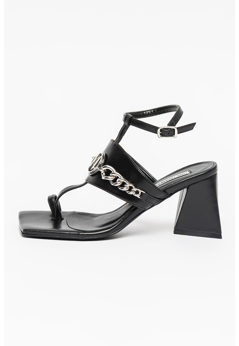 Sandale de piele ecologica cu aplicatie lant Pyramide 1 Sandale de piele ecologica cu aplicatie lant Pyramide