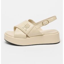 Sandale din piele cu talpa wedge si barete incrucisate