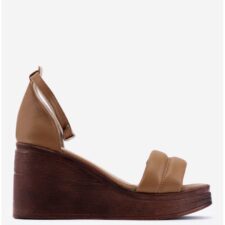 Sandale maro cu platforma si catarama realizate din piele