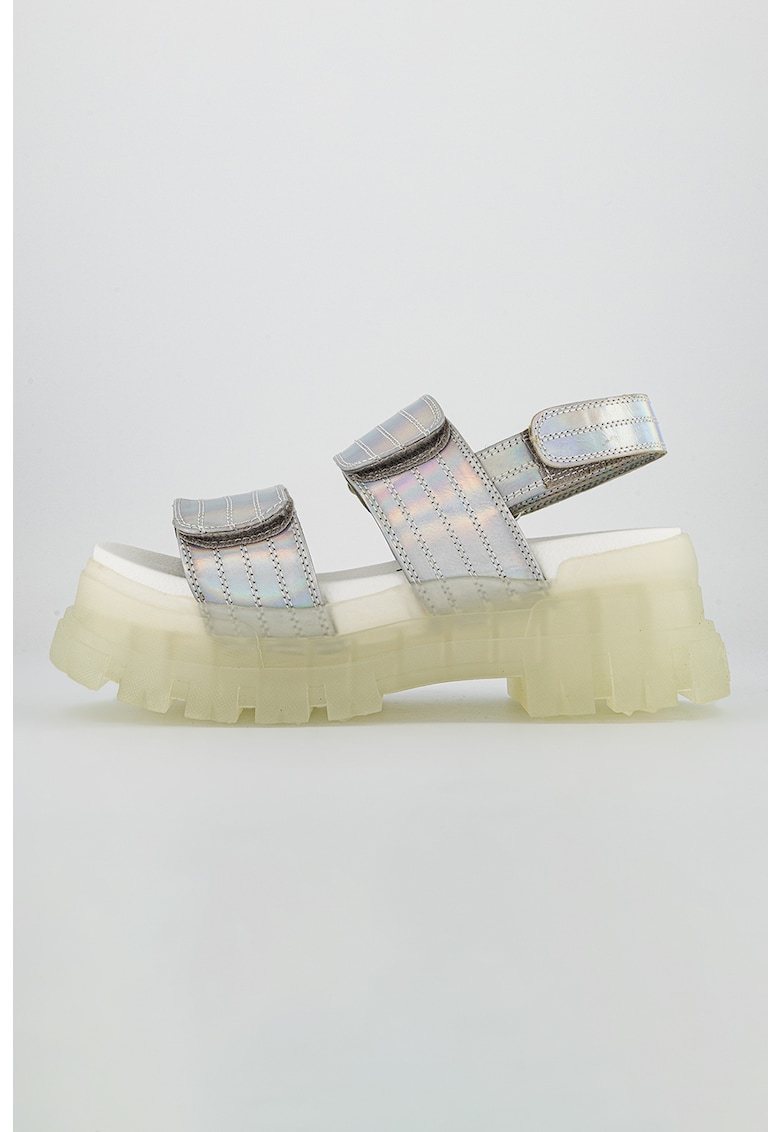 Sandale masive cu aspect holografic 1 Sandale masive cu aspect holografic