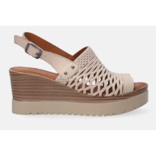 Sandale perforate cu talpa wedge