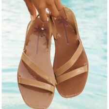 Sandale slingback cu aspect lacuit