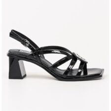 Sandale slingback din piele lacuita